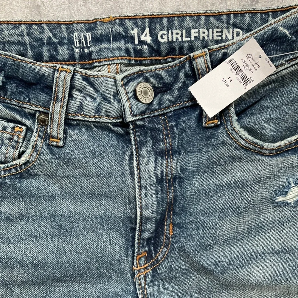 New Gap Kids Girlfriend Slim Distressed Jeans Medium Wash Blue Denim‎ Sz 14 Slim